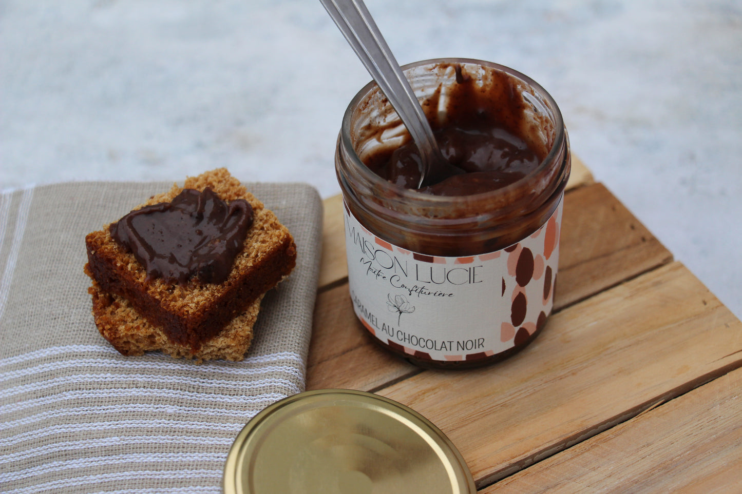 CARAMEL BEURRE SALÉ AU CHOCOLAT NOIR